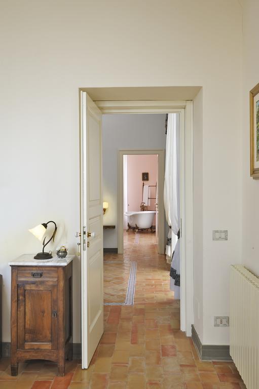 Residenza Matarazzo E Le Sue Soffitte Apartment Castellabate Exterior photo