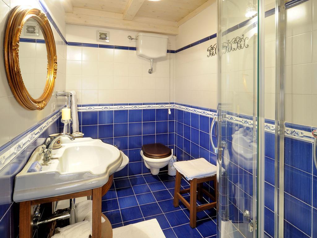 Residenza Matarazzo E Le Sue Soffitte Apartment Castellabate Room photo