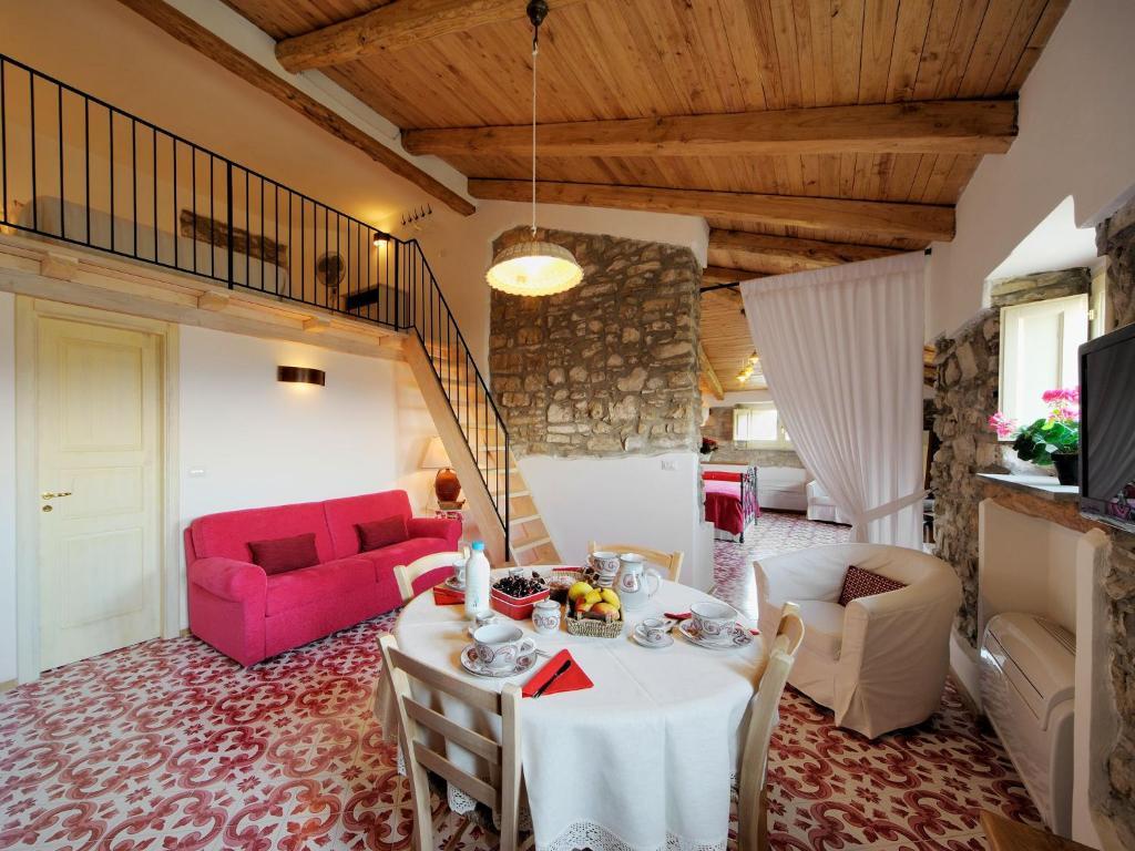 Residenza Matarazzo E Le Sue Soffitte Apartment Castellabate Room photo