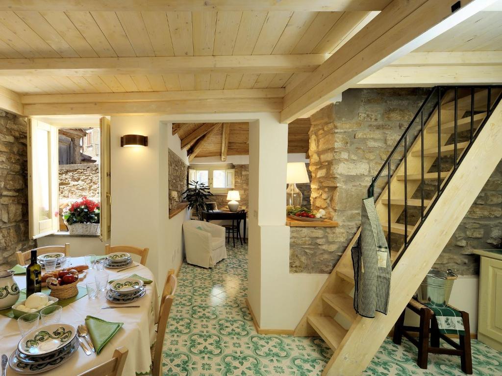 Residenza Matarazzo E Le Sue Soffitte Apartment Castellabate Room photo